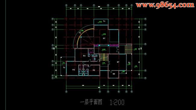 三层6室3厅10卫带地下室休闲别墅设计图一楼平面图